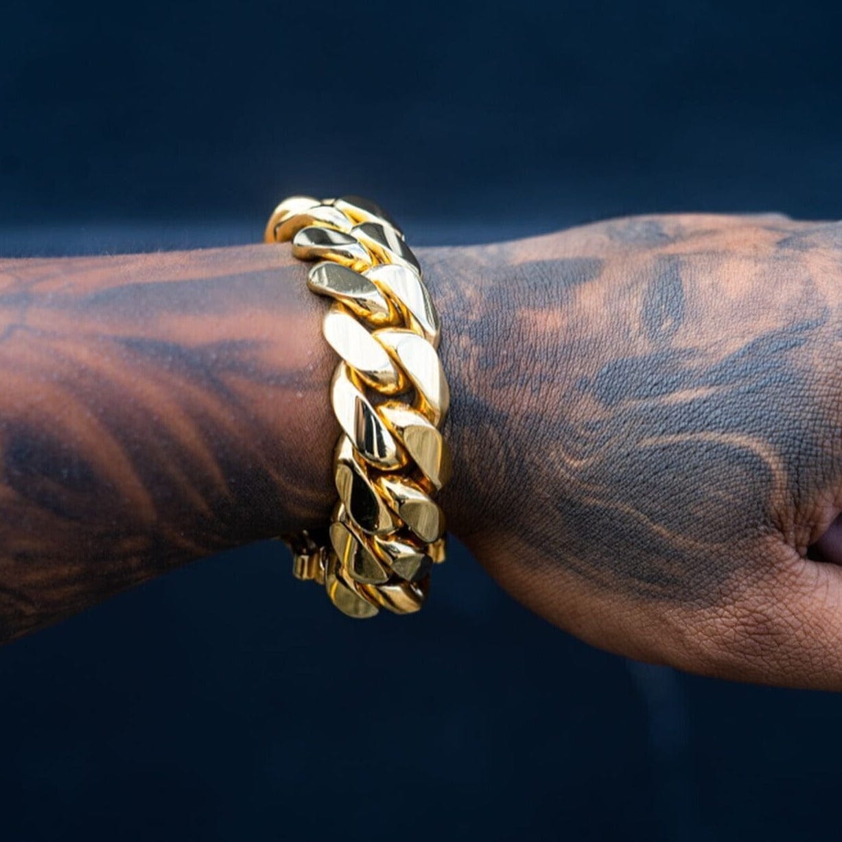 Cubiox™️ | Gold Bracelet Design On Men Cuban Bracelet Bangle For Men Cubiox™️ Gold Cuban Bracelet for Men Zaavio®